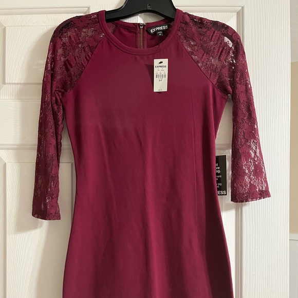 Express dress - Picture 1 of 3
